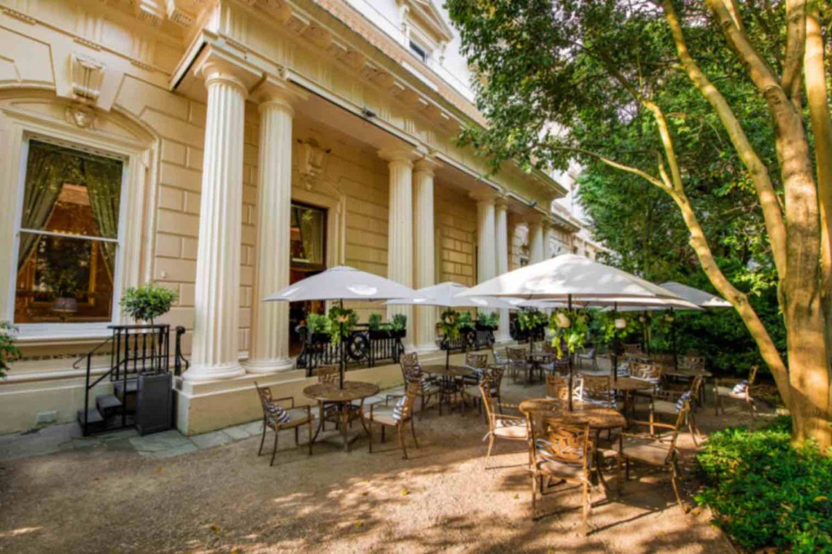 the terrace at 116 Pall Mall