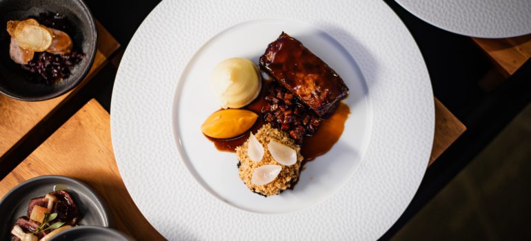 Nutritious Dining, No Commute Required